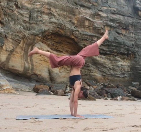 The Basic of Hatha Yoga: 8 Easy Hatha Yoga Poses for Beginners - Fitsri Yoga